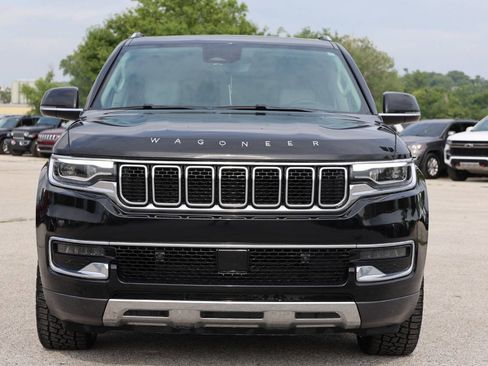 Used 2022 Jeep Wagoneer Series III w/ Premium Group I image 2