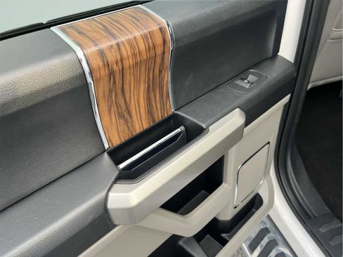 Used 2019 Ford F150 Lariat image 21