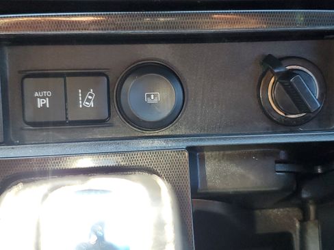 Used 2015 Ford Taurus SHO w/ Equipment Group 401A AWD/4WD image 28