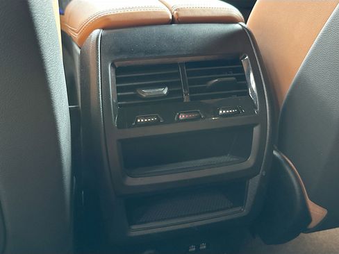 Certified 2024 BMW X5 sDrive40i w/ Premium Package image 27