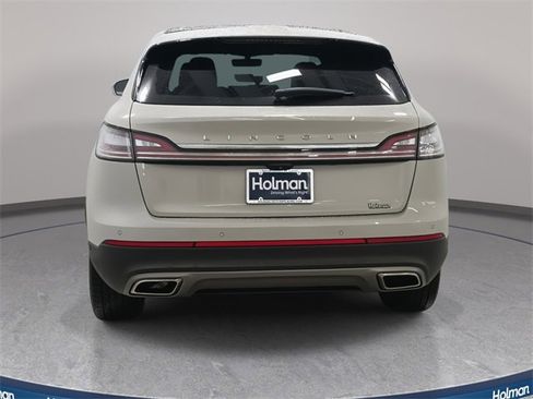 Used 2022 Lincoln Nautilus Reserve w/ Equipment Group 201A image 6