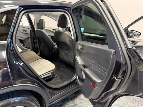 Used 2022 Ford Escape SE w/ SE Sport Appearance Package AWD/4WD image 27