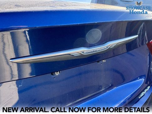 Used 2015 Chrysler 200 Limited w/ Convenience Group FWD image 10