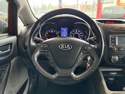 Used 2014 Kia Forte EX image 16