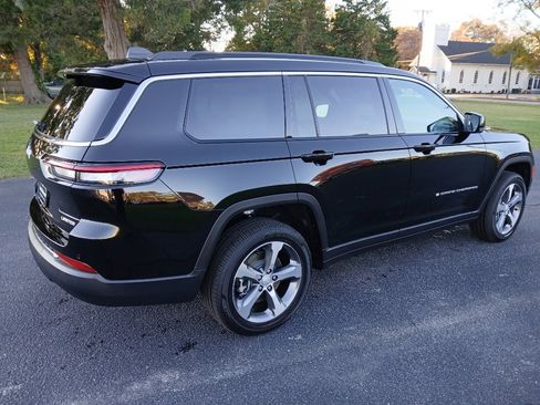 New 2025 Jeep Grand Cherokee L Limited w/ Luxury Tech Group II image 3