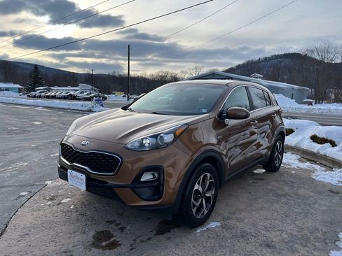 Used 2020 Kia Sportage LX w/ LX Popular Package image 3