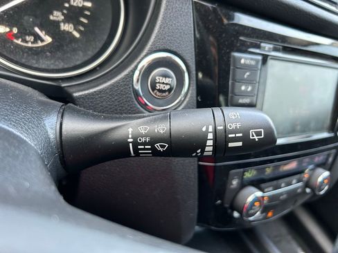 Used 2021 Nissan Rogue Sport SV FWD image 21