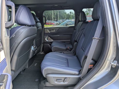 Used 2026 INFINITI QX80 4WD w/ Sport Exterior Package image 16