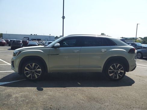 Used 2026 Volkswagen Atlas Cross Sport SEL Premium R-Line AWD/4WD image 4