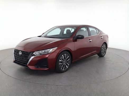Used 2024 Nissan Altima 2.5 SV FWD image 3