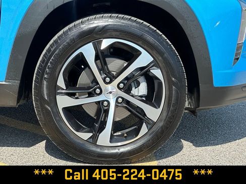 Used 2025 Chevrolet Trax RS w/ Driver Confidence Package image 13