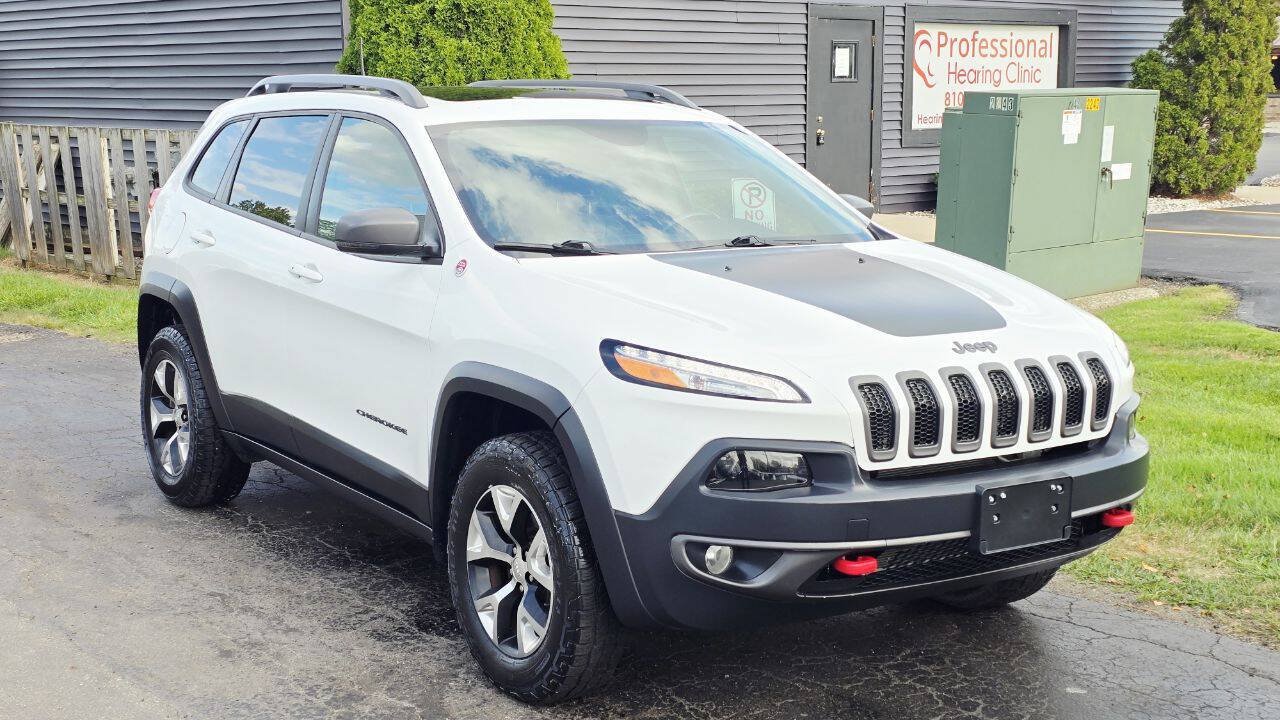 Used 2018 Jeep Cherokee Trailhawk AWD/4WD image 8