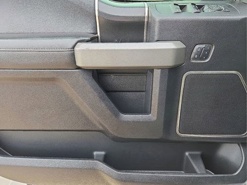 Used 2017 Ford F150 Raptor w/ Equipment Group 802A Luxury image 22