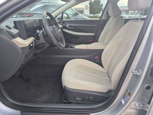Certified 2025 Hyundai Sonata SEL FWD image 17