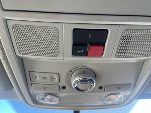 Used 2014 Volkswagen Passat TDI SE image 18