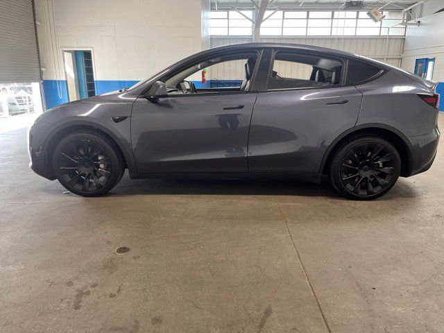 Used 2023 Tesla Model Y Long Range AWD/4WD image 6