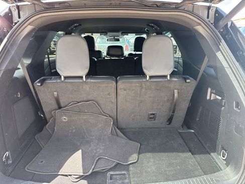 Used 2025 Ford Explorer ST-Line w/ ST-Line Street Pack image 15