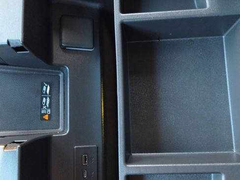 Used 2022 GMC Sierra 1500 Denali image 27