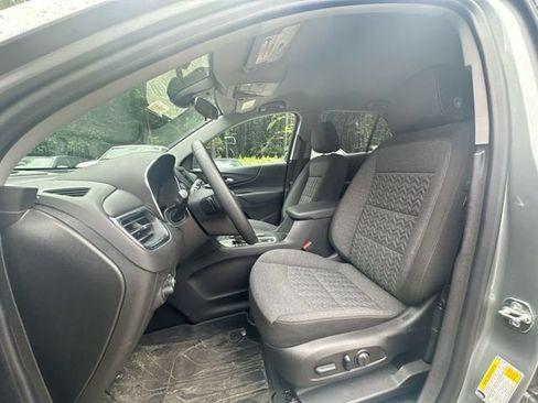 Used 2024 Chevrolet Equinox LT w/ LPO, Floor Liner Package FWD image 22