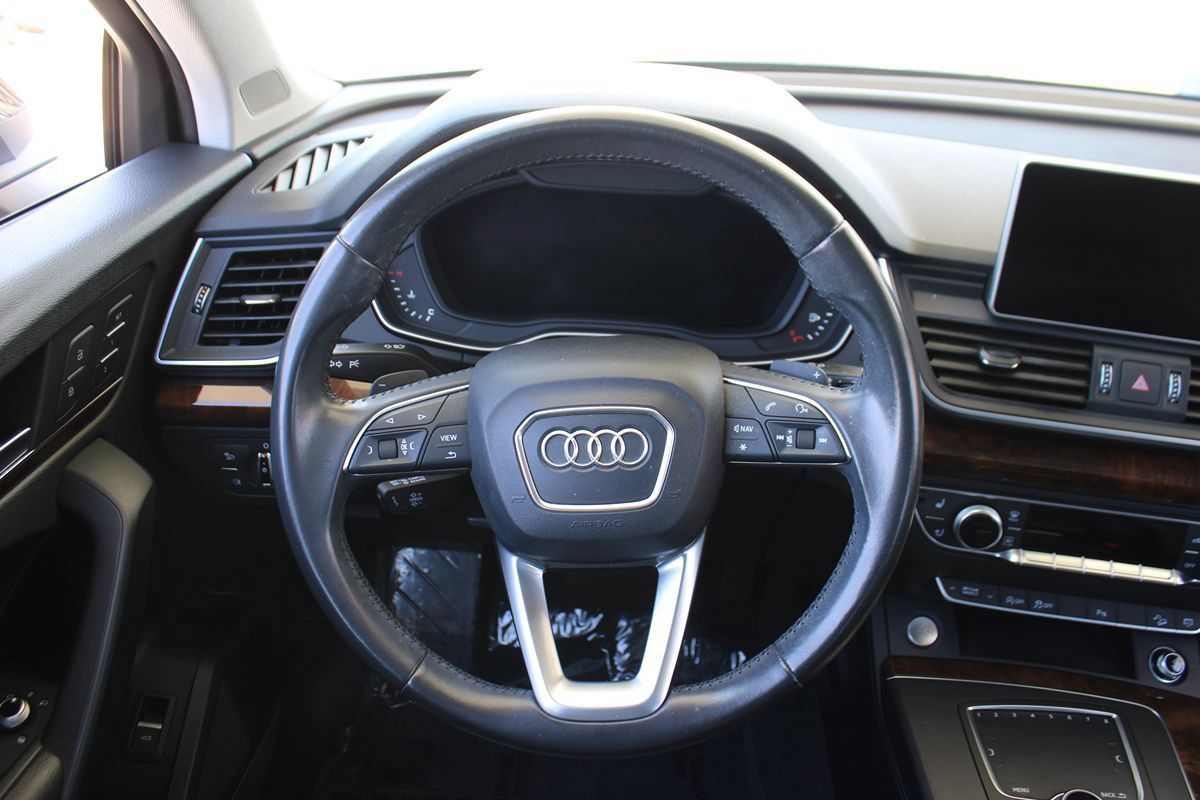 Used 2018 Audi Q5 2.0T Premium Plus w/ Premium Plus Package AWD/4WD image 24