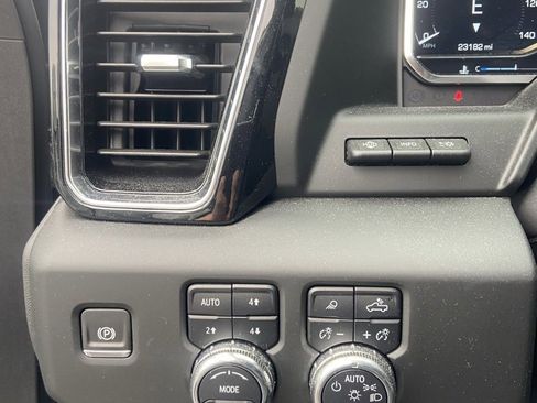 Used 2024 GMC Sierra 1500 Denali image 16