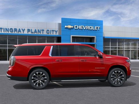 New 2026 Chevrolet Suburban High Country image 5