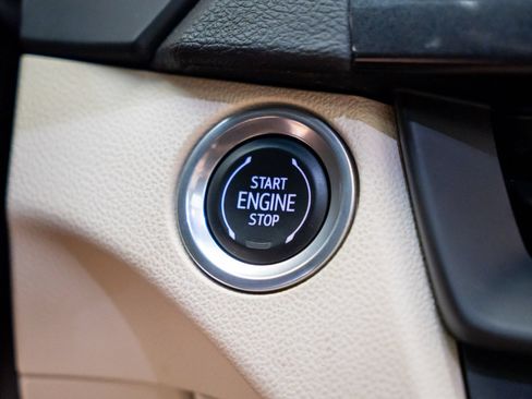 Certified 2022 Cadillac CT4 Premium Luxury AWD/4WD image 20