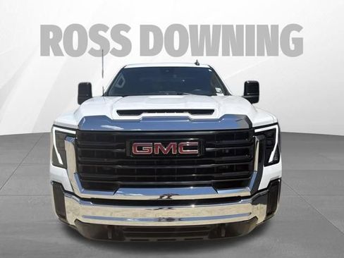 Used 2024 GMC Sierra 2500 Pro AWD/4WD image 2