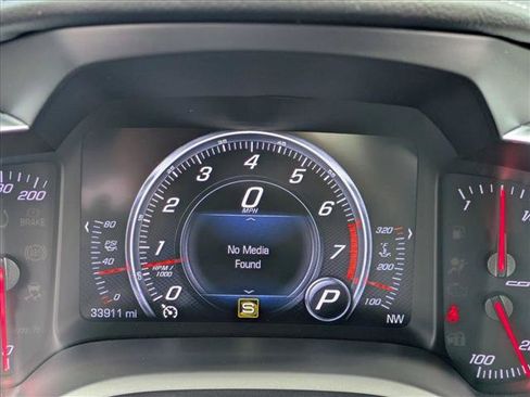 Used 2019 Chevrolet Corvette Stingray Coupe w/ Z51 1LT RWD image 9