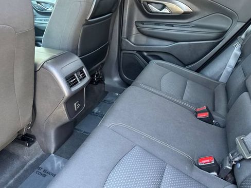 Used 2024 GMC Terrain SLE AWD/4WD image 14