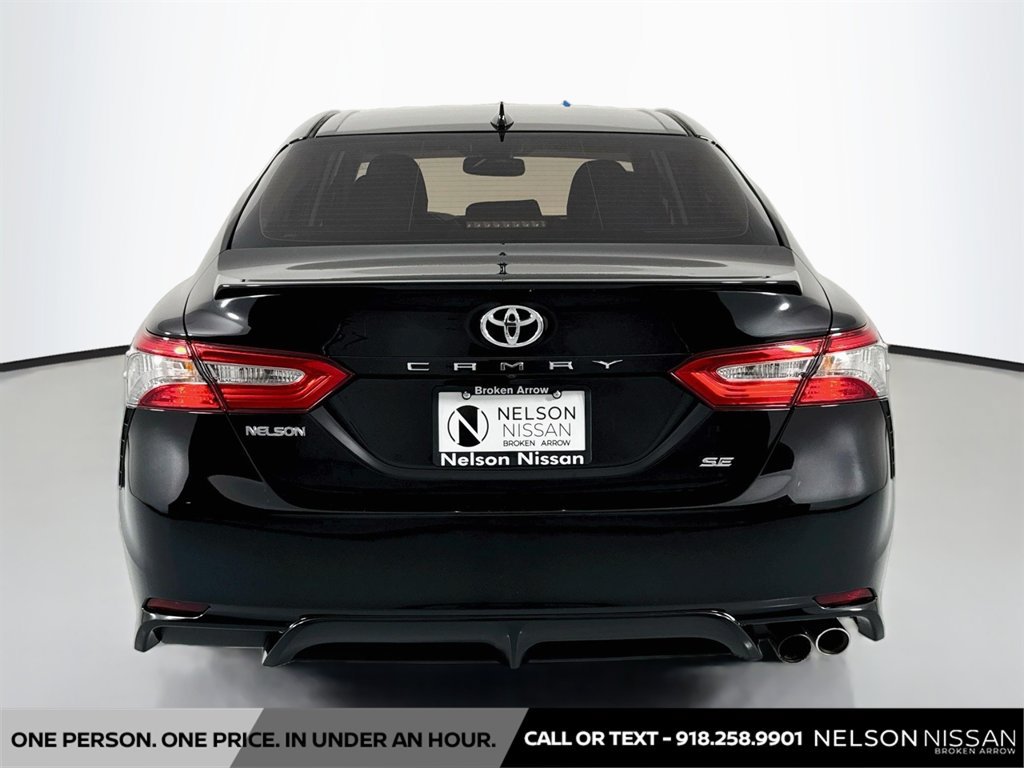 Used 2018 Toyota Camry SE w/ Audio Package FWD image 6