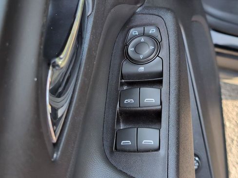 Used 2020 Chevrolet Equinox LT w/ Driver Convenience Package FWD image 19