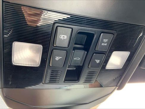 Used 2025 Volkswagen Jetta GLI Autobahn FWD image 34