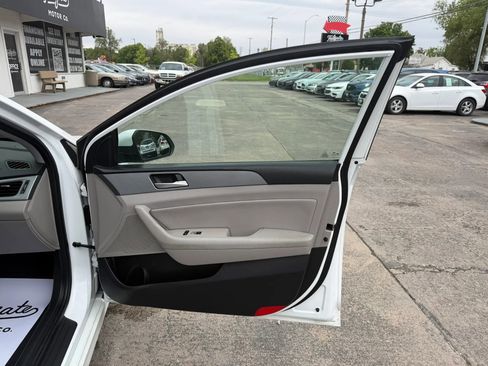 Used 2018 Hyundai Sonata SEL FWD image 13