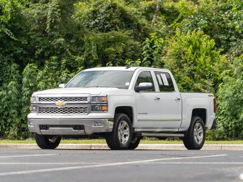 Used 2015 Chevrolet Silverado 1500 LTZ AWD/4WD image 35