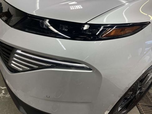 Certified 2025 Nissan Murano SV AWD/4WD image 9