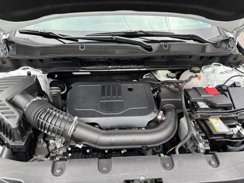 Used 2025 Chevrolet Blazer LT FWD image 32