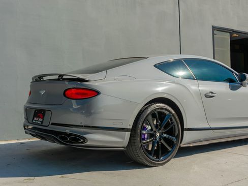 Used 2022 Bentley Continental GT image 39