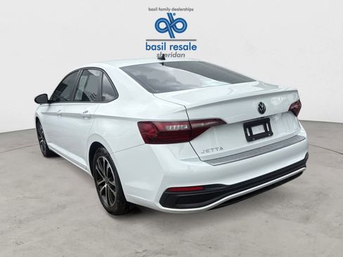 Used 2023 Volkswagen Jetta Sport FWD image 4