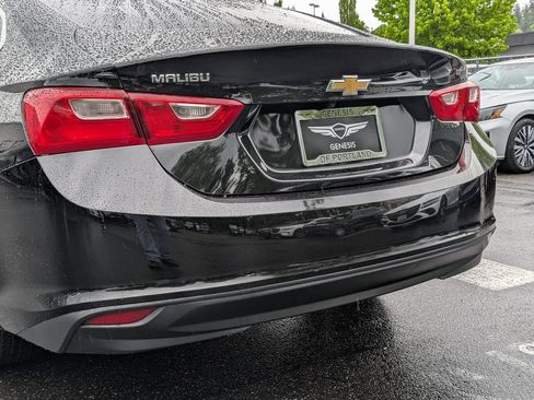 Used 2018 Chevrolet Malibu LT FWD image 16