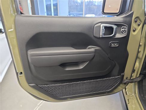 New 2026 Jeep Wrangler Rubicon w/ Steel Bumper Group image 10