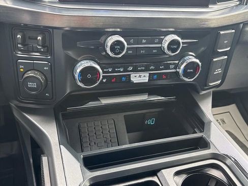 Used 2024 Ford F350 Lariat w/ Lariat Ultimate Package AWD/4WD image 36