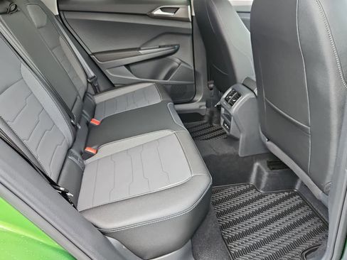 New 2026 Volkswagen Taos SE AWD/4WD image 21