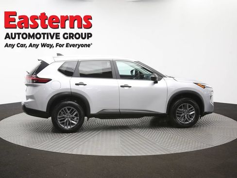 Used 2024 Nissan Rogue S AWD/4WD image 44