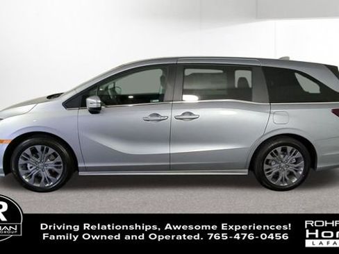New 2026 Honda Odyssey Touring image 5