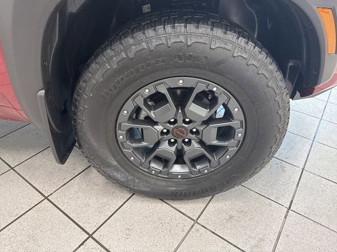 Used 2023 Nissan Frontier PRO-4X w/ Pro-4X Premium Package image 15