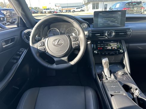 Used 2025 Lexus IS 350 F Sport image 15