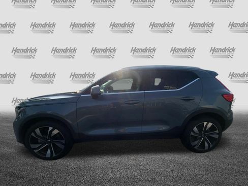 Used 2023 Volvo XC40 B5 Plus w/ Protection Package Premier AWD/4WD image 9
