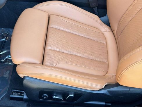 Used 2025 BMW M440i Convertible w/ Premium Package RWD image 14