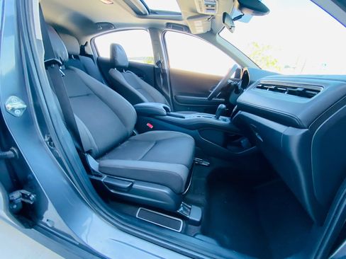 Used 2019 Honda HR-V EX image 32